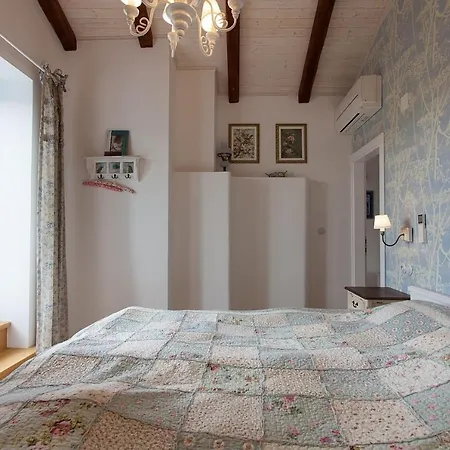 Apartamento With Parking Space Kornic, Krk - 11506 *